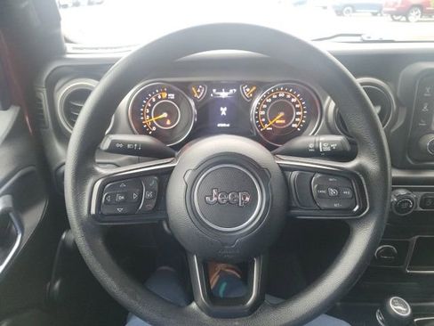 Used 2021 Jeep Wrangler Unlimited Sport image 17