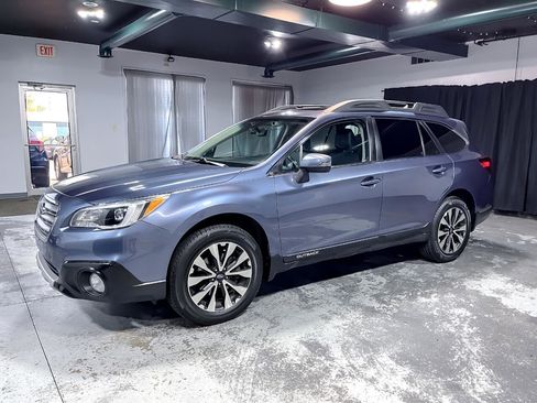 Used 2017 Subaru Outback 2.5i Limited image 4