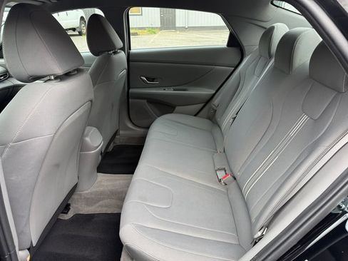 Used 2023 Hyundai Elantra SEL w/ Convenience Package FWD image 23