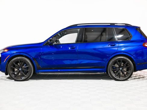 Used 2025 BMW X7 M60i image 11