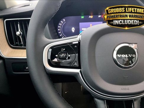 New 2026 Volvo XC60 B5 Ultra w/ Climate Package AWD/4WD image 24
