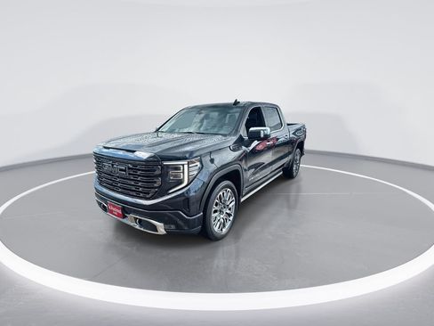 Used 2023 GMC Sierra 1500 Denali Ultimate AWD/4WD image 4