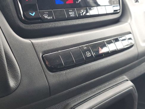 Used 2025 RAM ProMaster 2500 w/ Storage Group image 16