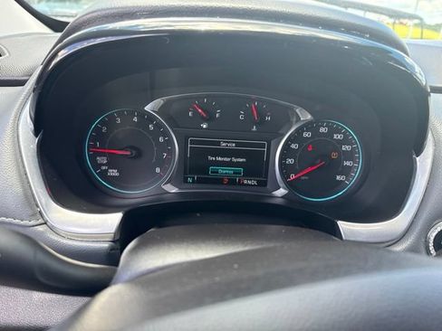Used 2019 Chevrolet Traverse LT FWD image 15