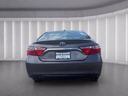 Used 2015 Toyota Camry XSE w/ Moonroof Package FWD image 4