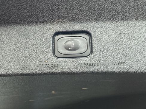 Used 2017 Ford Explorer XLT w/ Equipment Group 201A image 16