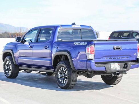 Certified 2022 Toyota Tacoma TRD Off-Road image 8