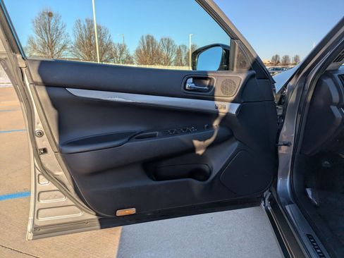 Used 2012 INFINITI G37 X AWD w/ Premium Pkg image 11