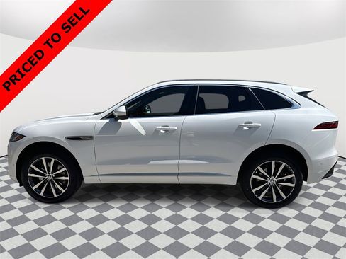 Used 2026 Jaguar F-PACE R-Dynamic S image 2