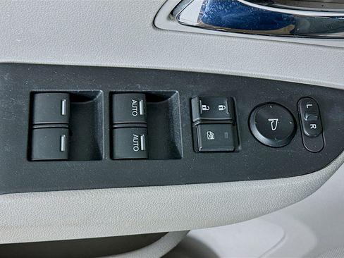 Used 2016 Honda Odyssey SE image 15