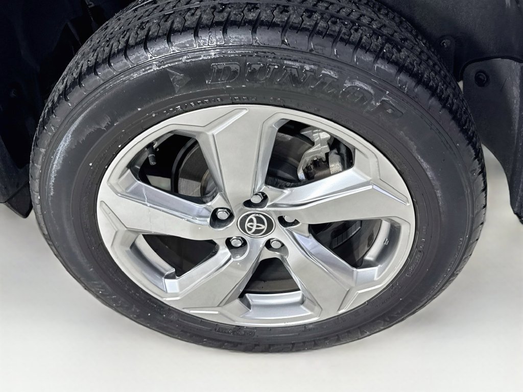 Used 2020 Toyota RAV4 Limited AWD/4WD image 42