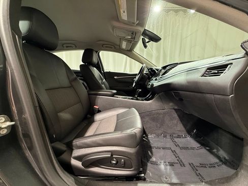 Used 2019 Chevrolet Impala LT FWD image 20