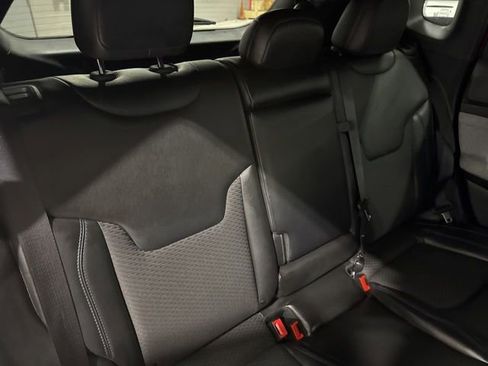 Used 2023 Jeep Compass Latitude w/ Convenience Group AWD/4WD image 22