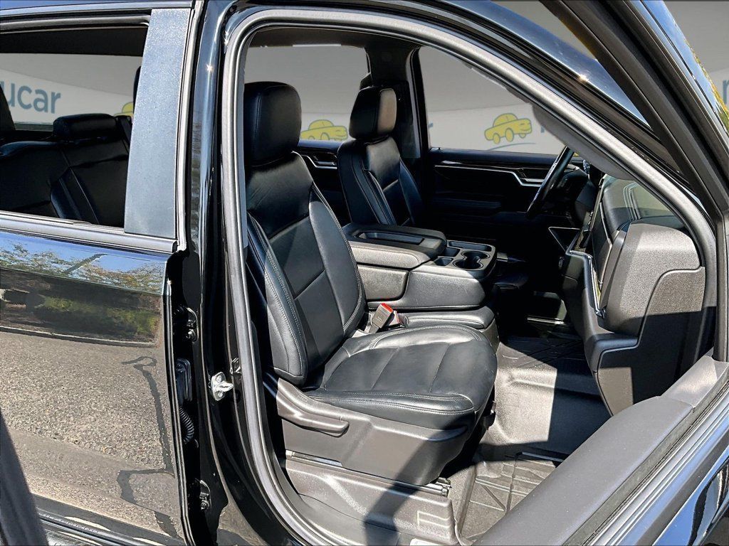 Used 2022 Chevrolet Silverado 1500 RST w/ Protection Package AWD/4WD image 11