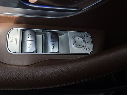 Certified 2024 Mercedes-Benz GLS 450 4MATIC image 35