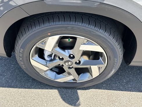 New 2026 Hyundai Venue SEL FWD image 11