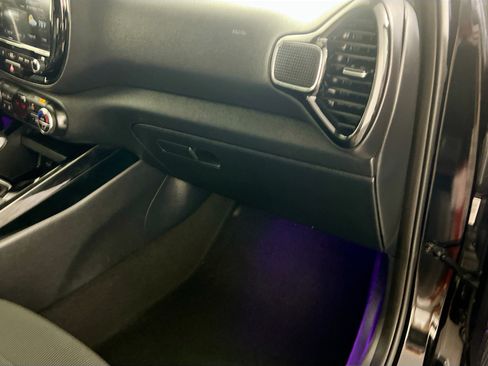 Used 2021 Kia Soul Turbo FWD image 34