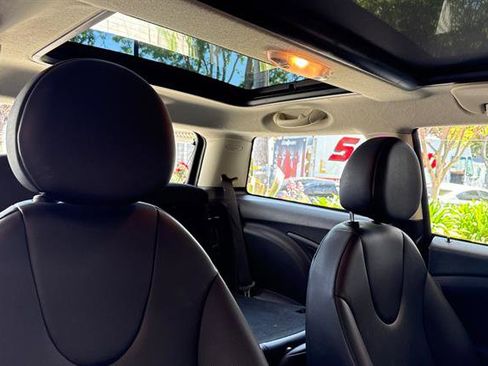 Used 2013 MINI Cooper Hardtop image 16