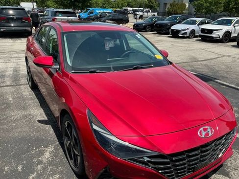 Used 2021 Hyundai Elantra SEL w/ Convenience + Premium Package FWD image 2