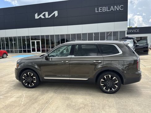 Certified 2024 Kia Telluride SX w/ Towing Package FWD image 21