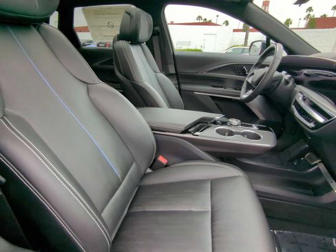 New 2026 Cadillac Lyriq V image 28