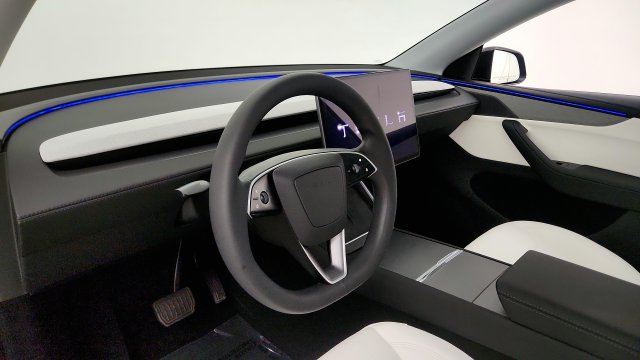 Used 2026 Tesla Model Y 2WD image 47