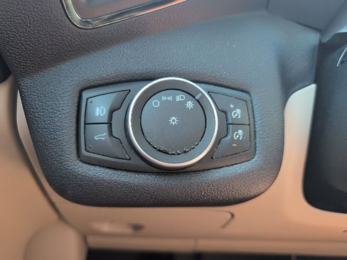 Used 2018 Ford Escape SEL AWD/4WD image 17