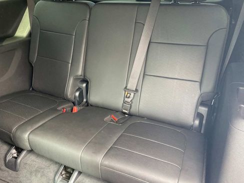 Used 2023 Chevrolet Traverse High Country image 8