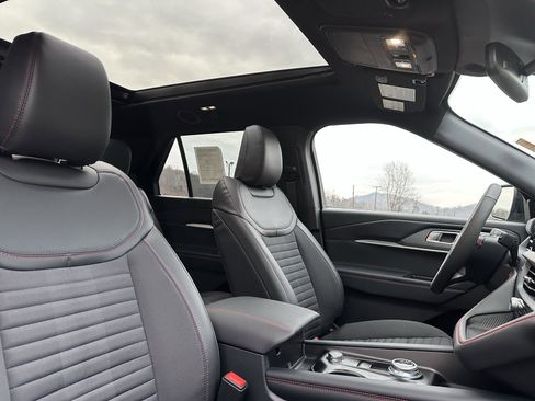 New 2026 Ford Explorer ST-Line w/ ST-Line Street Pack image 45