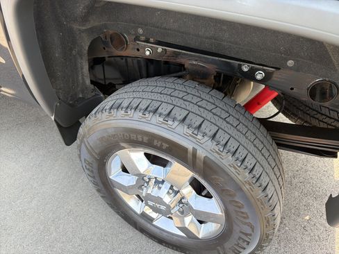Used 2019 GMC Sierra 2500 SLT AWD/4WD image 24