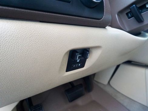 Used 2012 Chevrolet Tahoe LTZ AWD/4WD image 24