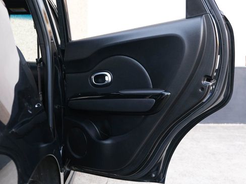 Used 2016 Kia Soul + w/ Tarmac Special Edition image 28