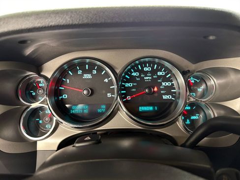 Used 2011 Chevrolet Silverado 2500 LT w/ Suspension Package, Off-Road AWD/4WD image 21