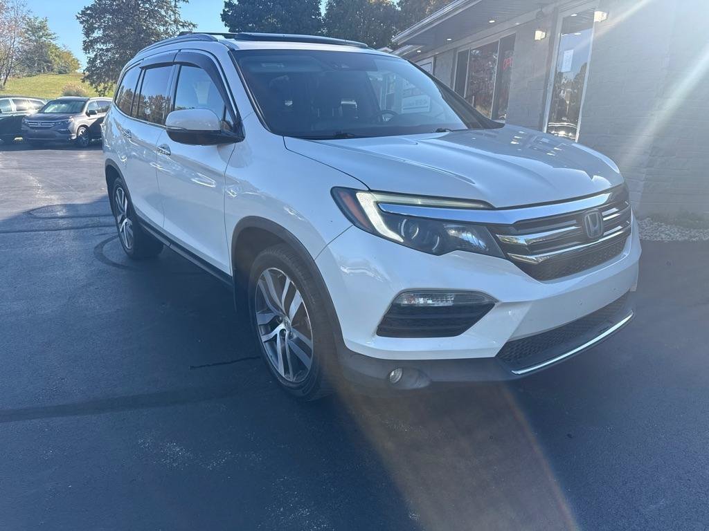 Used 2017 Honda Pilot Elite image 3
