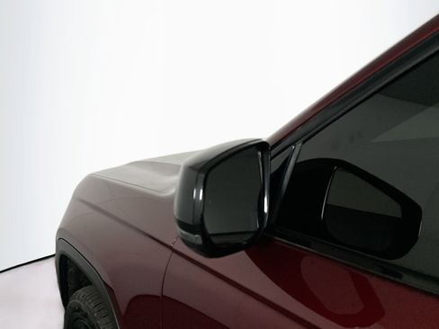 Used 2023 Jeep Grand Cherokee Limited w/ Black Appearance Package image 16