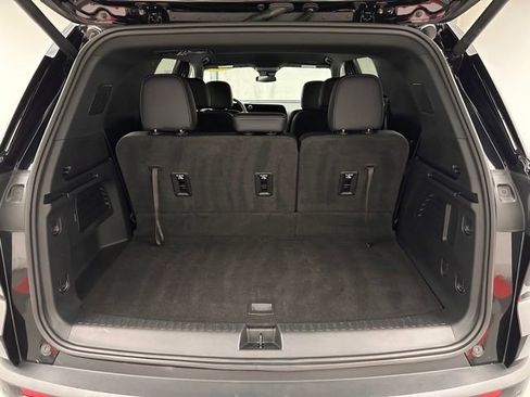 Used 2025 Chevrolet Traverse LT AWD/4WD image 20