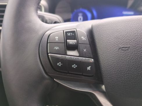 Used 2020 Ford Explorer Platinum w/ Premium Technology Package AWD/4WD image 25