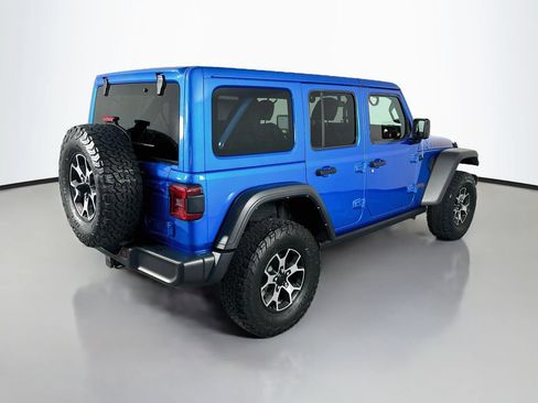 Used 2022 Jeep Wrangler Unlimited Rubicon w/ LED Lighting Group AWD/4WD image 7