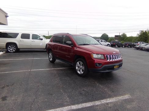 Used 2016 Jeep Compass Sport w/ Power Value Group FWD image 4