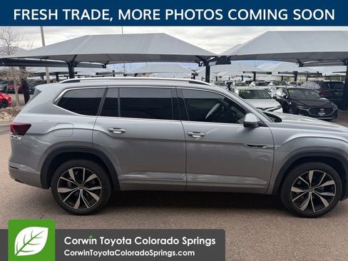 Used 2024 Volkswagen Atlas SEL Premium R-Line image 8