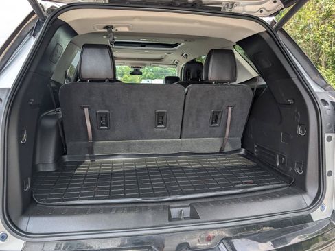 Used 2018 Chevrolet Traverse Premier w/ Redline Edition AWD/4WD image 24