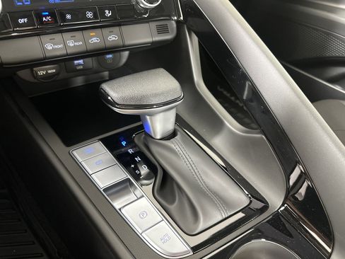 Used 2024 Hyundai Elantra Blue image 16