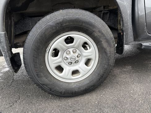 Used 2022 Nissan Frontier S w/ Technology Package image 31