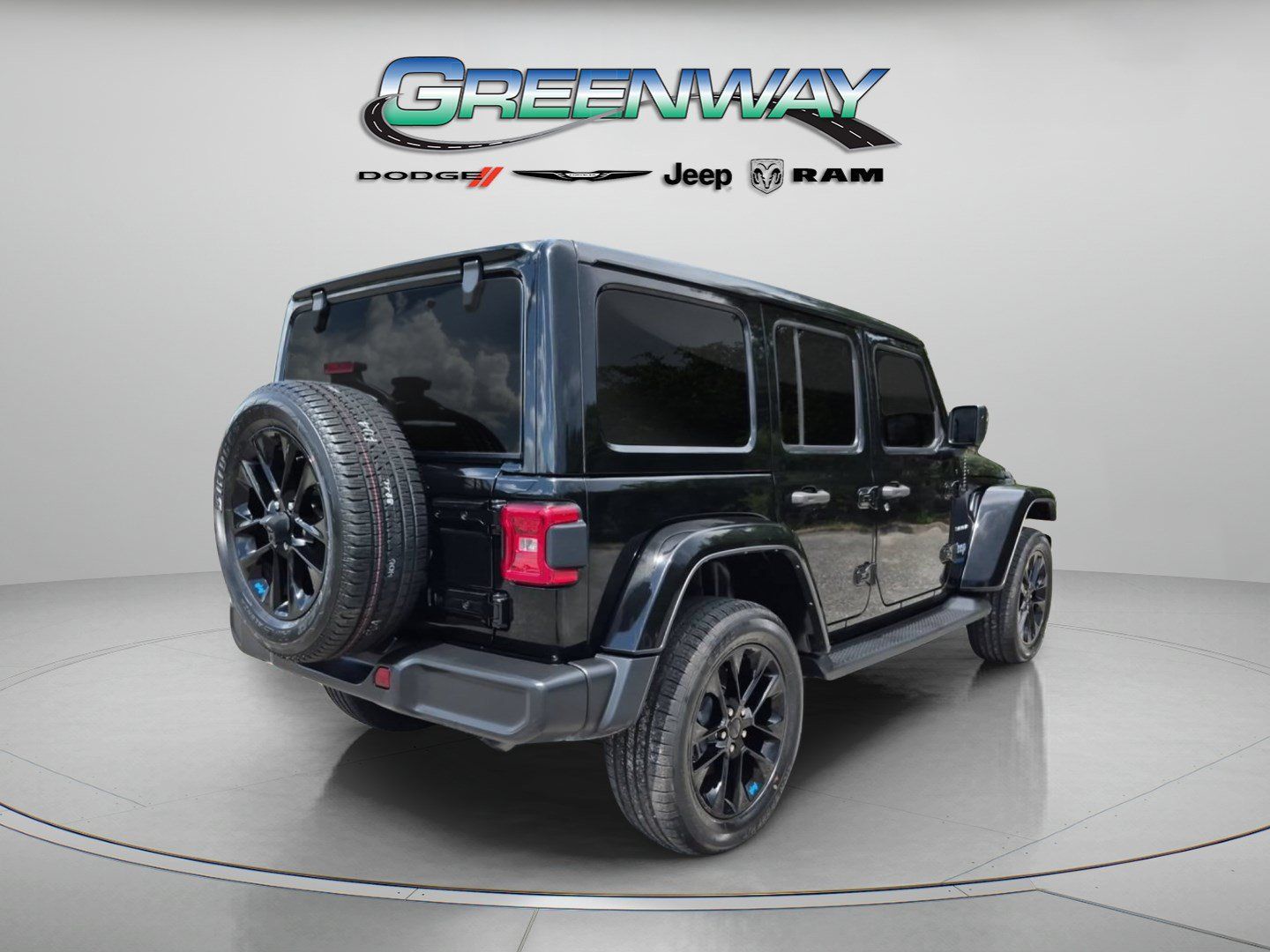 Used 2022 Jeep Wrangler Unlimited Sahara AWD/4WD image 3