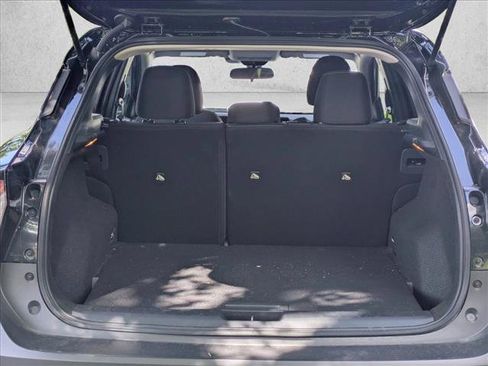 Used 2025 Nissan Kicks SV FWD image 6