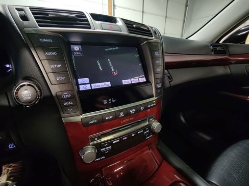 Used 2012 Lexus LS 460 AWD image 32