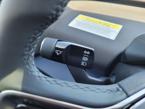 New 2026 Volvo EX30 Plus w/ Protection Package Premier image 16