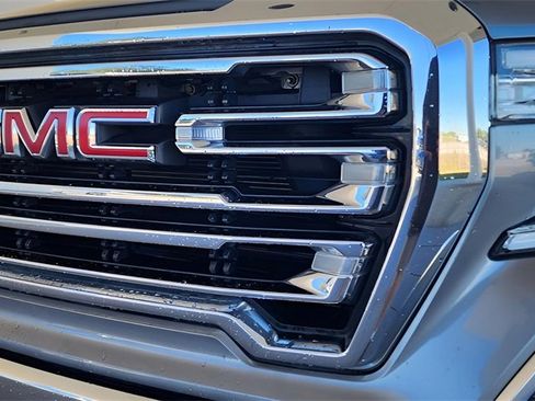 Used 2019 GMC Sierra 1500 SLT w/ SLT Premium Package image 2