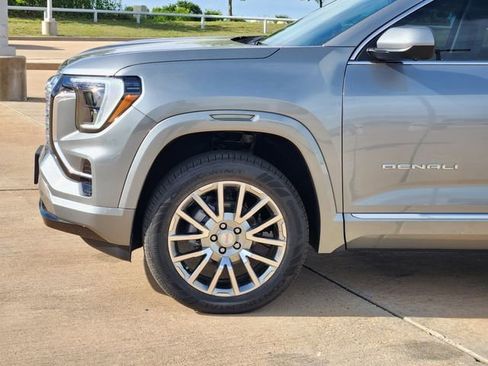 New 2026 GMC Terrain Denali AWD/4WD image 9