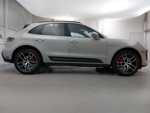 Certified 2024 Porsche Macan S image 8